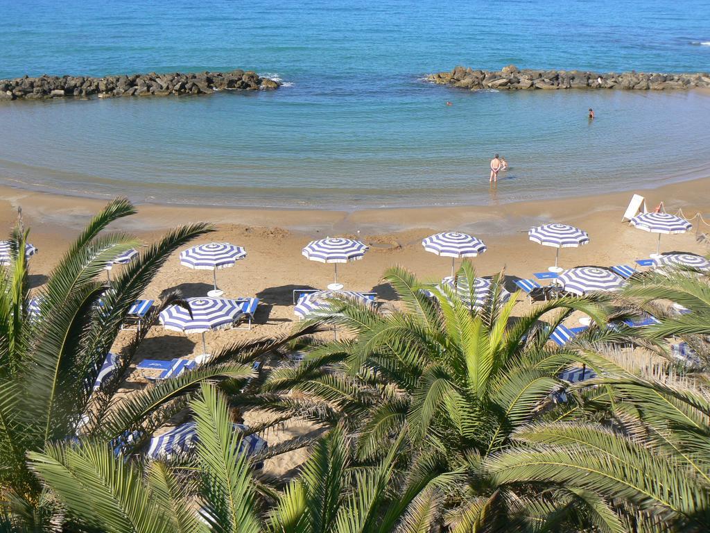 Hotel Sul Mare Al Gabbiano Scoglitti Exterior photo