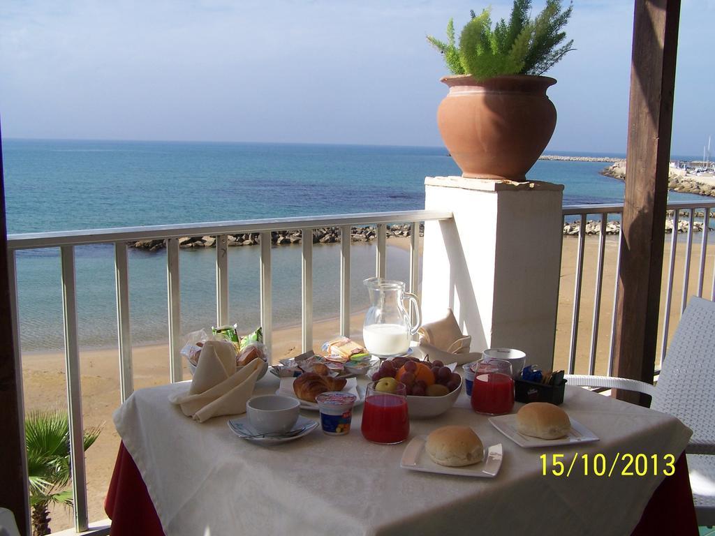 Hotel Sul Mare Al Gabbiano Scoglitti Exterior photo