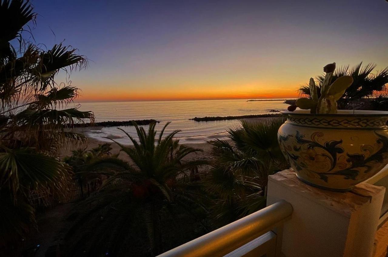 Hotel Sul Mare Al Gabbiano Scoglitti Exterior photo