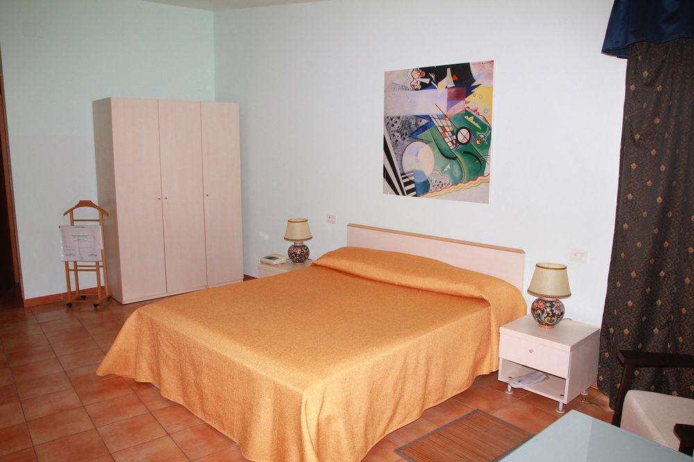Hotel Sul Mare Al Gabbiano Scoglitti Exterior photo