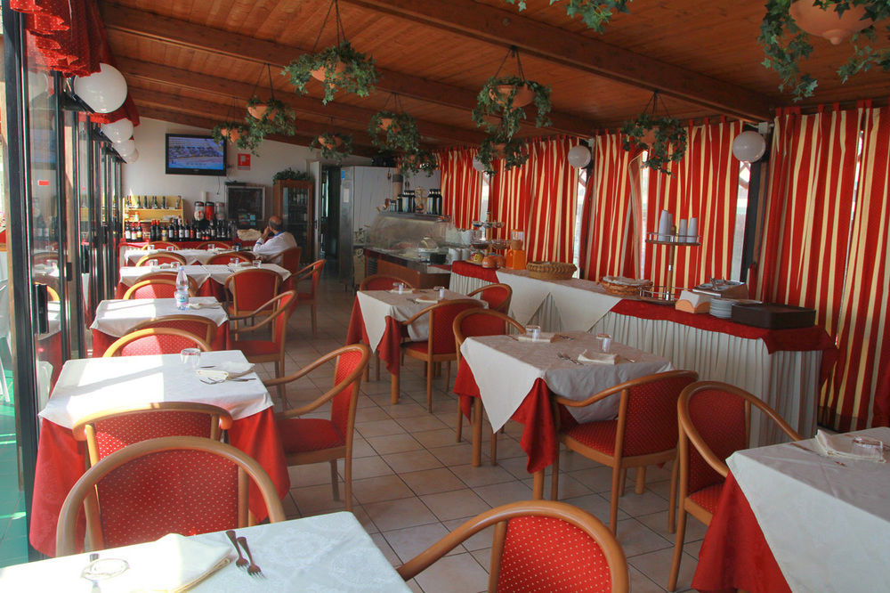 Hotel Sul Mare Al Gabbiano Scoglitti Exterior photo